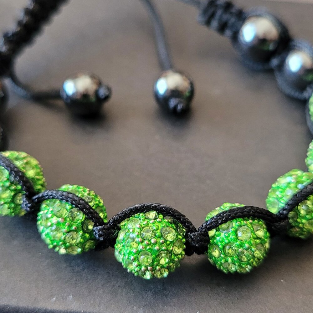 Bracelet: Brilliant Green Jeweled Cinch Bangle